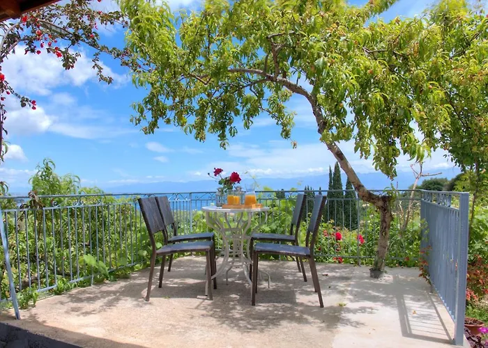 Guesthouse Agia Triada